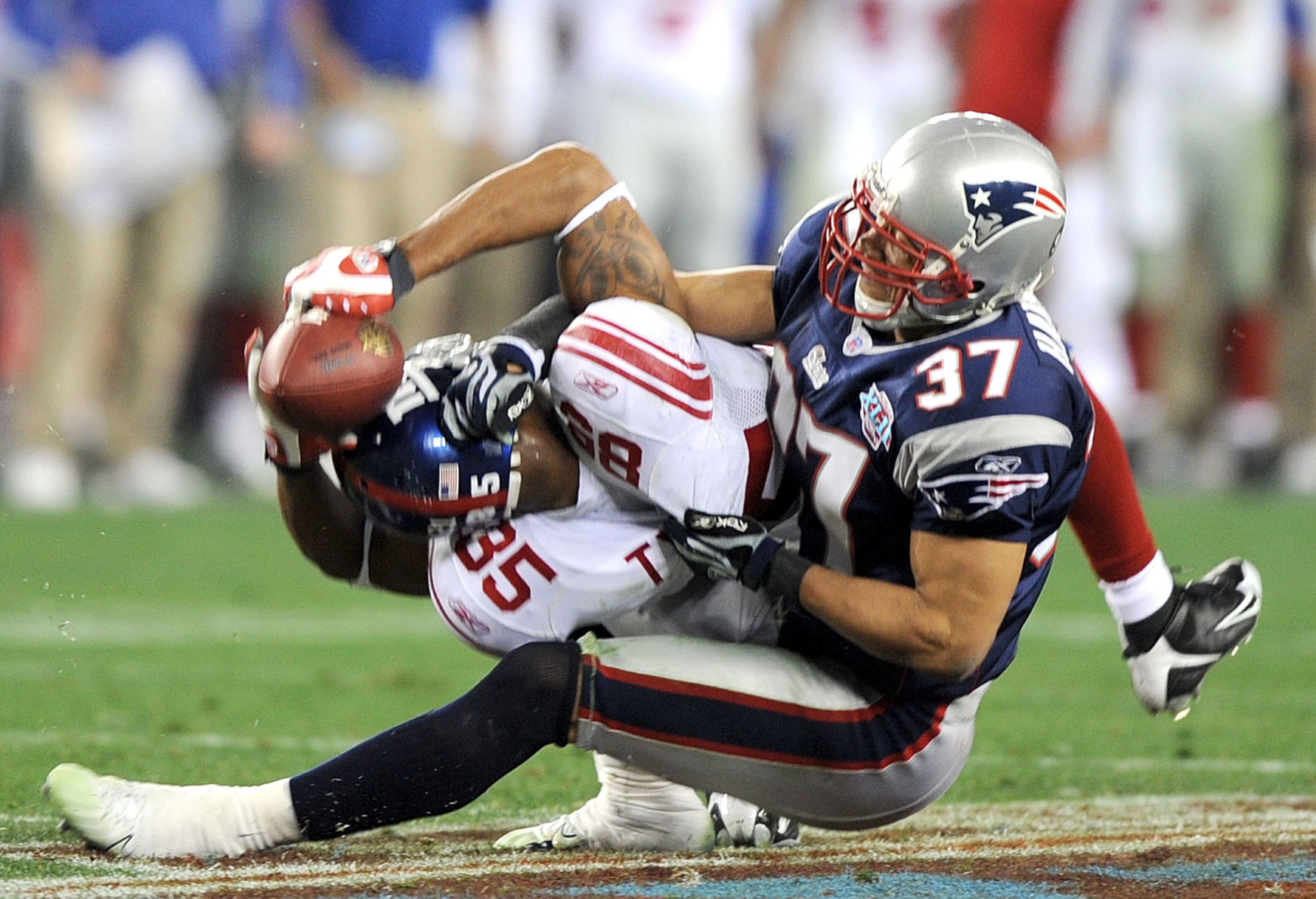 Super Bowl XLII: New York Giants 17, New England Patriots 14